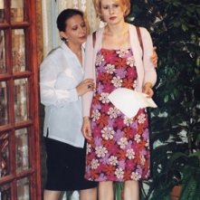 Paola Rinaldi e Carmen Scivittaro sul set della soap Un posto al Sole