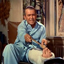 James Stewart e i suoi prudori in La finestra sul cortile