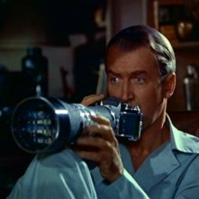 James Stewart in una scena del film  La finestra sul cortile