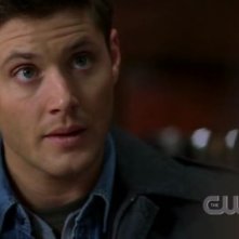 Dean Winchester, ritratto da Jensen Ackles, durante una scena dell'episodio 'Long-distance call'