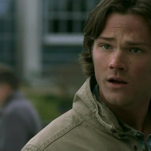 Sam Winchester interpretato da Jared Padalecki in un momento dell'episodio 'Long-distance call' della serie Supernatural