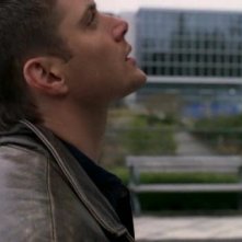 Un bel profilo di Jensen Ackles in una scena dell'episodio 'Long-distance call' della serie tv Supernatural