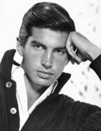 Una foto di George Hamilton