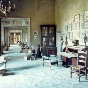 Una scenografia realizzata da Enzo De Camillis per il film Dimenticare Palermo di Francesco Rosi