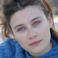 Un bel primo piano di Francesca Beggio