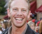 Ian Ziering nel cast di 301