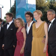 Venezia 2008: Il cast di 'Burn After Reading' - Clooney, Pitt, Tilda Swinton e la McDormand - con i fratelli Joel e Ethan Coen