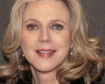 Blythe Danner in Medium