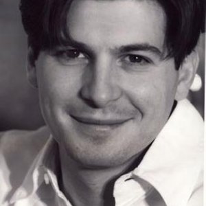 Un primo piano di Andrea Beltramo