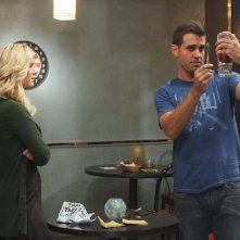 Bobby Cannavale e Sarah Paulson che interpreta Claire Allen nella serie tv Cupid