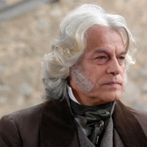 Gerardo Amato interpreta il Barone Forleis nella miniserie Il sangue e la rosa, prodotta da Mediaset