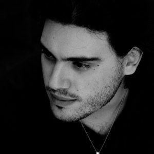 Una bella foto di Giovanni Ziberna scattata sul set de La terra nel sangue