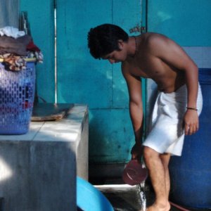 Una scena del film Masahista, diretto da B. Mendoza (2005)