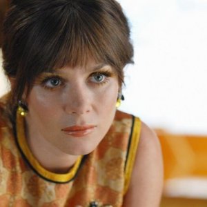 Anna Friel nell'episodio 'Bzzzzzzz!' della serie Pushing Daisies