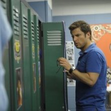 James Roday in una scena dell'episodio 'Talk Derby to Me' della serie Psych
