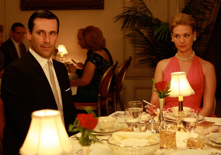 January Jones e Jon Hamm nell'episodio The Benefactor di Mad Men