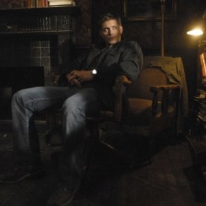 Jensen Ackles nel ruolo di Dean nell'episodio 'Are You There, God? It's Me... Dean Winchester' della serie televisiva Supernatural