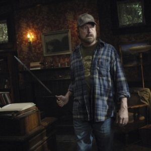 Jim Beaver in una scena dell'episodio 'Are You There, God? It's Me... Dean Winchester' della serie tv Supernatural