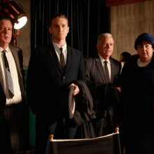 Joel Murray, Aaron Staton, Steve Stapenhorst e Jan Hoag nell'episodio The Benefactor di Mad Men