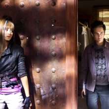 Justin Chatwin e Emmy Rossum in una scena di Dragonball