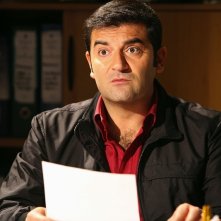 Max Giusti in una scena di Distretto di Polizia 8