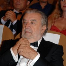 Mostra del Cinema 2008 - Pupi Avati presenta il suo ultimo film, Il papà di Giovanna. Dietro di lui, l'attore Claudio Amendola