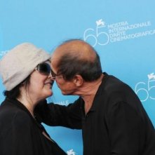 Venezia 2008: Adriano Celentano bacia sua moglie Claudia Mori. Il molleggiato ha presentato una nuova versione di Yuppi Du.