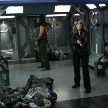 Jason Momoa Insieme A Jewel Staite Nell Episodio The Lost Tribe Della Serie Stargate Atlantis 87591