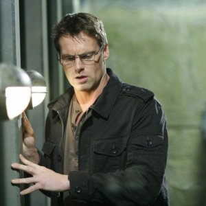 Michael Shangks in un momento dell'episodio 'The Lost Tribe' della serie tv  Stargate Atlantis