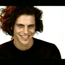 Andrea Montovoli in una sequenza del videoclip di Luca Carboni Lampo di vita