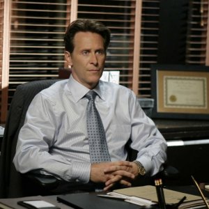 Steven Weber nei panni di Clark Medina nell'episodio 'Closure' della serie Senza traccia