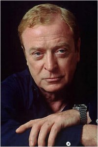 Un primo piano dell'attore Michael Caine