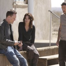 Lena Headey Brian Austin Green E Dean Winters In Un Momento Dell Episodio The Mousetrap Di Terminator The Sarah Connor Chronicles 87847