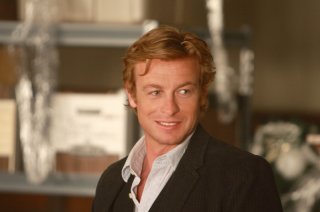 Simon Baker nell'episodio pilota della serie The Mentalist