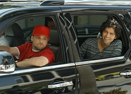 Turtle e Vince di ritorno a Los Angeles nell'episodio 5x01 Fantasy Island di Enoturage