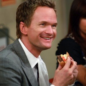 Neil Patrick Harris nell'episodio The Best Burger In New York di E alla fine arriva mamma!