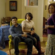 Tyler Perry, Taraji P. Henson e Alfre Woodard in una scena del film The Family That Preys