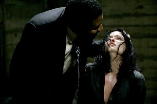 Cress Williams insieme a Jodi Lyn O'Keefe nell'episodio 'Safe and sound' della quarta stagione di Prison Break