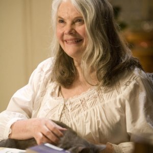 Lois Smith in una scena dell'episodio Strange Love della serie True Blood