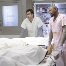 Kal Penn Insieme A Omar Epps Durante Un Momento Dell Episodio Not Cancer Della Serie Tv Dr House 88328