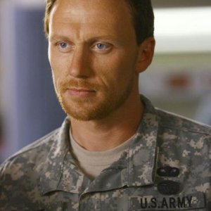 Kevin McKidd interpreta Owen nell'episodio 'Dream a little dream of me' della serie Grey's Anatomy