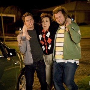 Bret Harrison, Christine Willes e Tyler Labine nell'episodio La talpa di Reaper