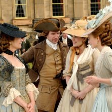 Charlotte Rampling, Ralph Fiennes, Hayley Atwell e Keira Knightley in un'immagine del film La duchessa