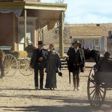 Ed Harris, Renée Zellweger e Viggo Mortensen in una scena del film Appaloosa