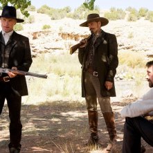Ed Harris Viggo Mortensen E Jeremy Irons In Una Scena Del Film Appaloosa 88830