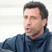 Il regista Davide Manuli in una foto scattata sul set del film Beket