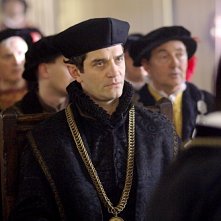 James Frain nel ruolo di Thomas Cromwell nella seconda stagione della serie I Tudors