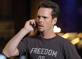 Kevin Dillon in una sequanza dell'episodio 'Unlike a Virgin' della quinta stagione di Entourage