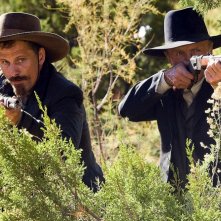 Viggo Mortensen e Ed Harris in un'immagine del western Appaloosa