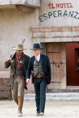 Viggo Mortensen e Ed Harris in una sequenza del western Appaloosa